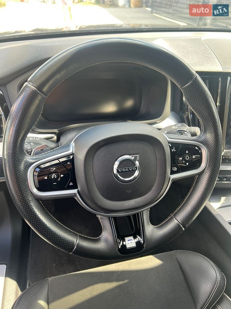 Volvo XC60 2019 VIN YV1UZA8UDK1225649 фото оголошення 45 з 47