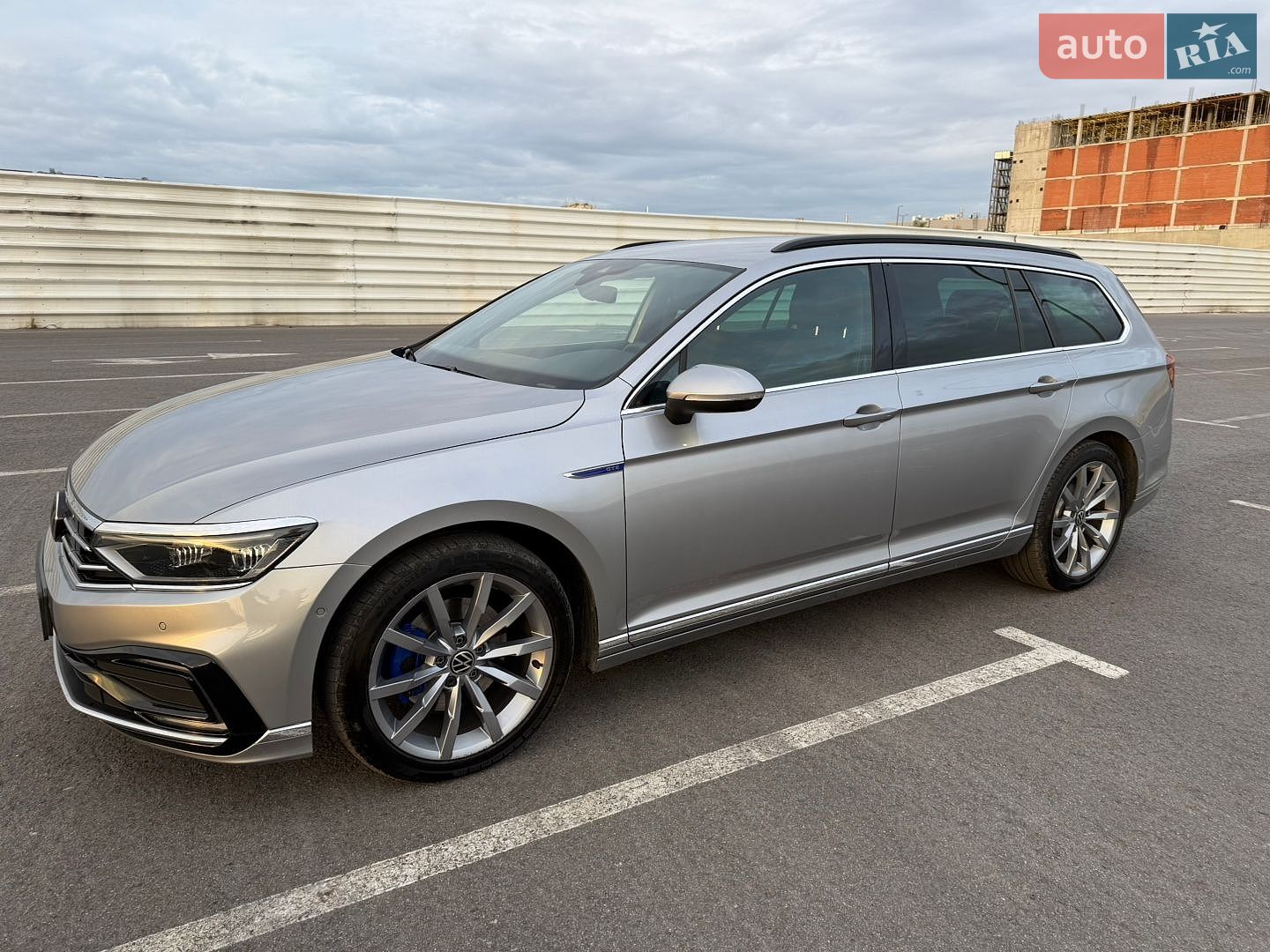 Volkswagen Passat 2020 VIN WVWZZZ3CZME027709 фото оголошення 8 з 111