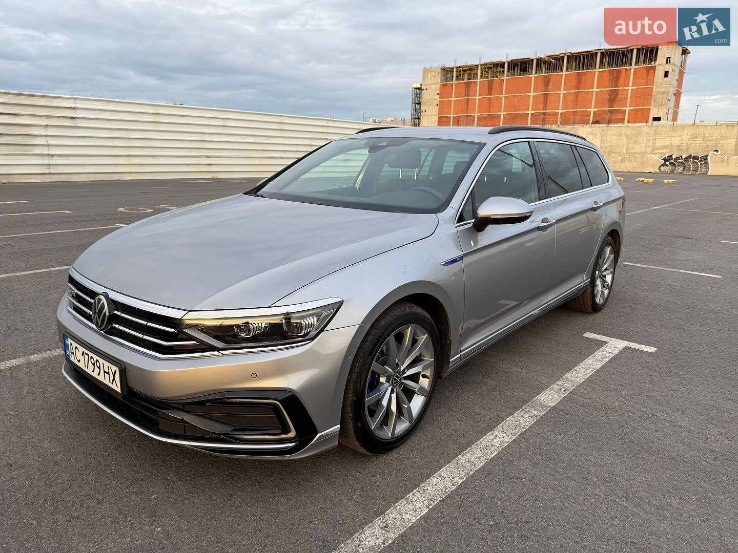 Volkswagen Passat 2020 VIN WVWZZZ3CZME027709 фото оголошення 7 з 111