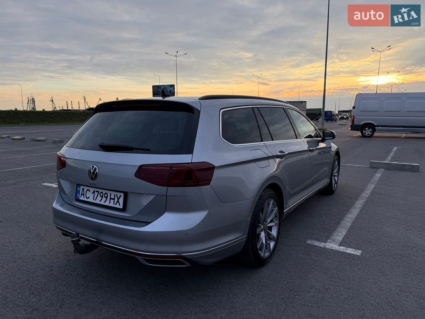 Volkswagen Passat 2020 VIN WVWZZZ3CZME027709 фото оголошення 18 з 111