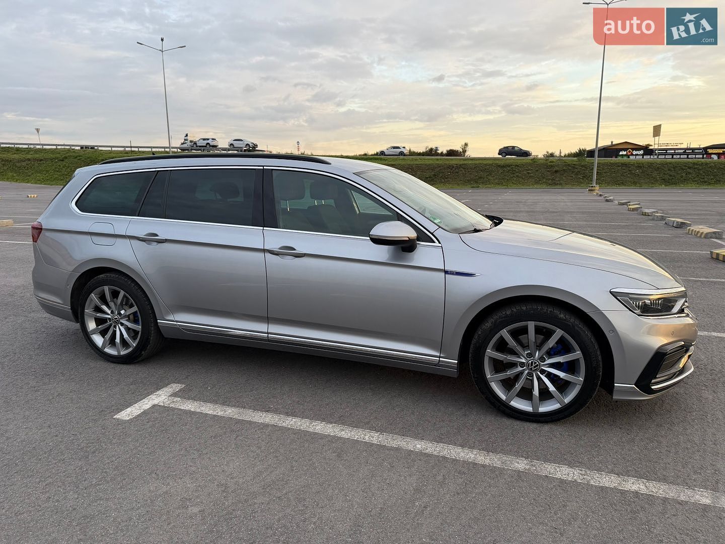 Volkswagen Passat 2020 VIN WVWZZZ3CZME027709 фото оголошення 21 з 111