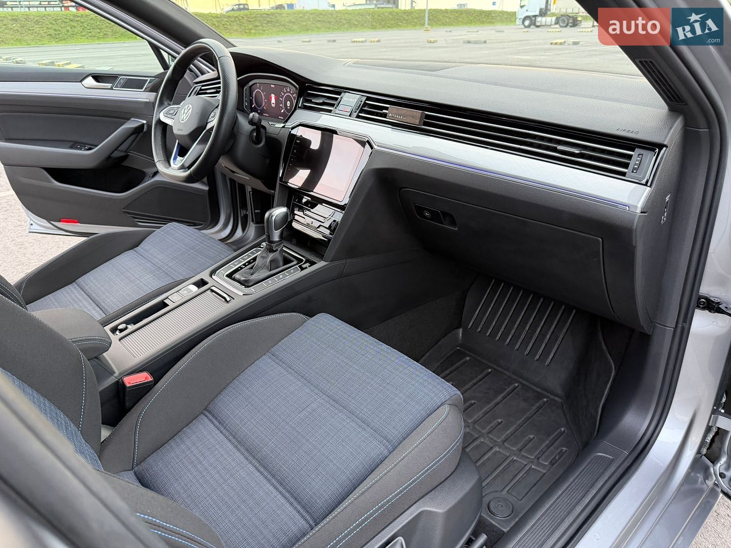 Volkswagen Passat 2020 VIN WVWZZZ3CZME027709 фото оголошення 56 з 111