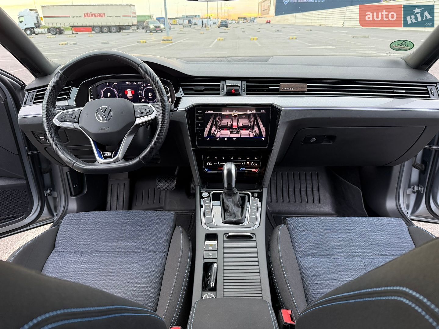 Volkswagen Passat 2020 VIN WVWZZZ3CZME027709 фото оголошення 4 з 111