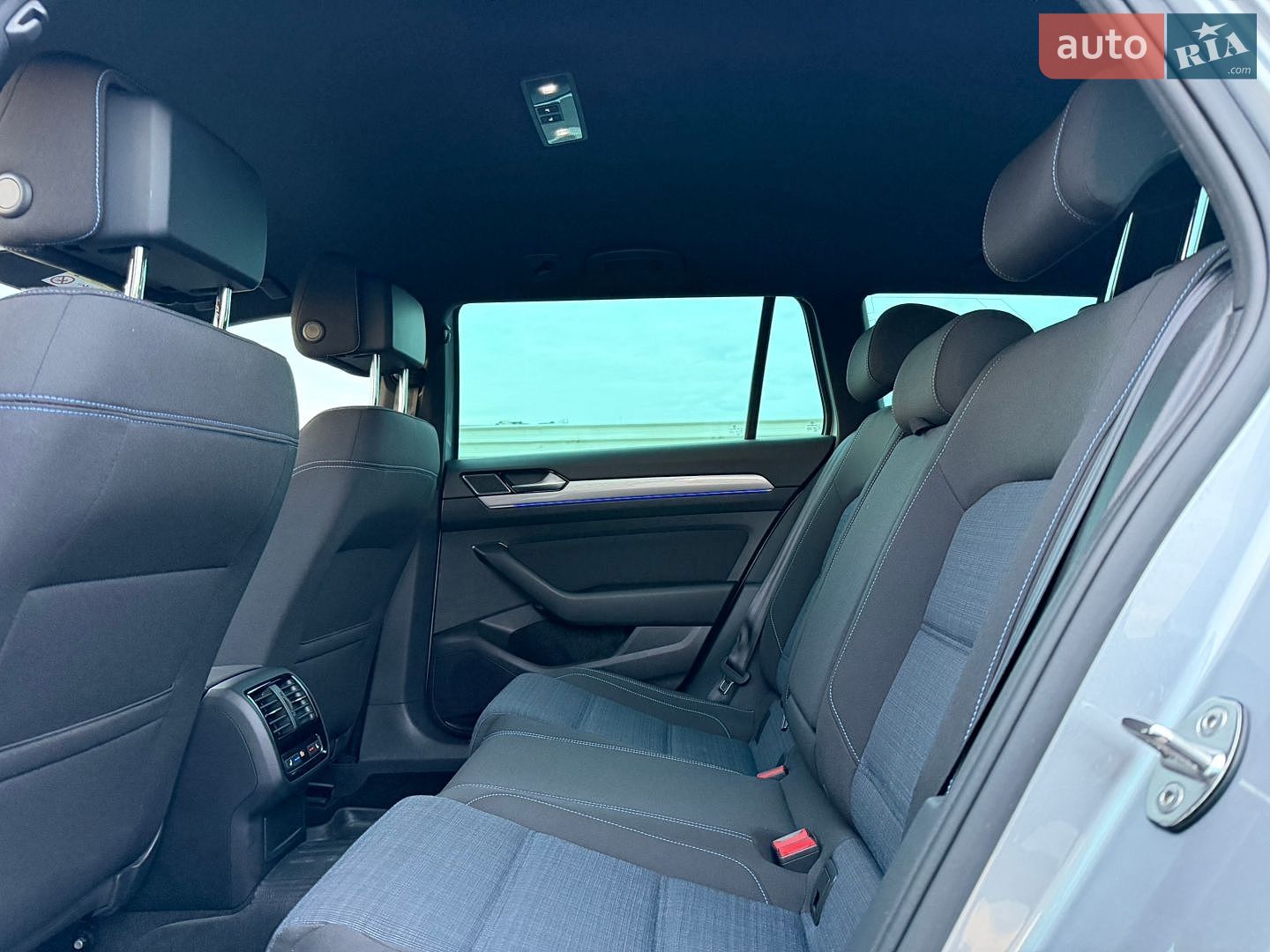 Volkswagen Passat 2020 VIN WVWZZZ3CZME027709 фото оголошення 54 з 111