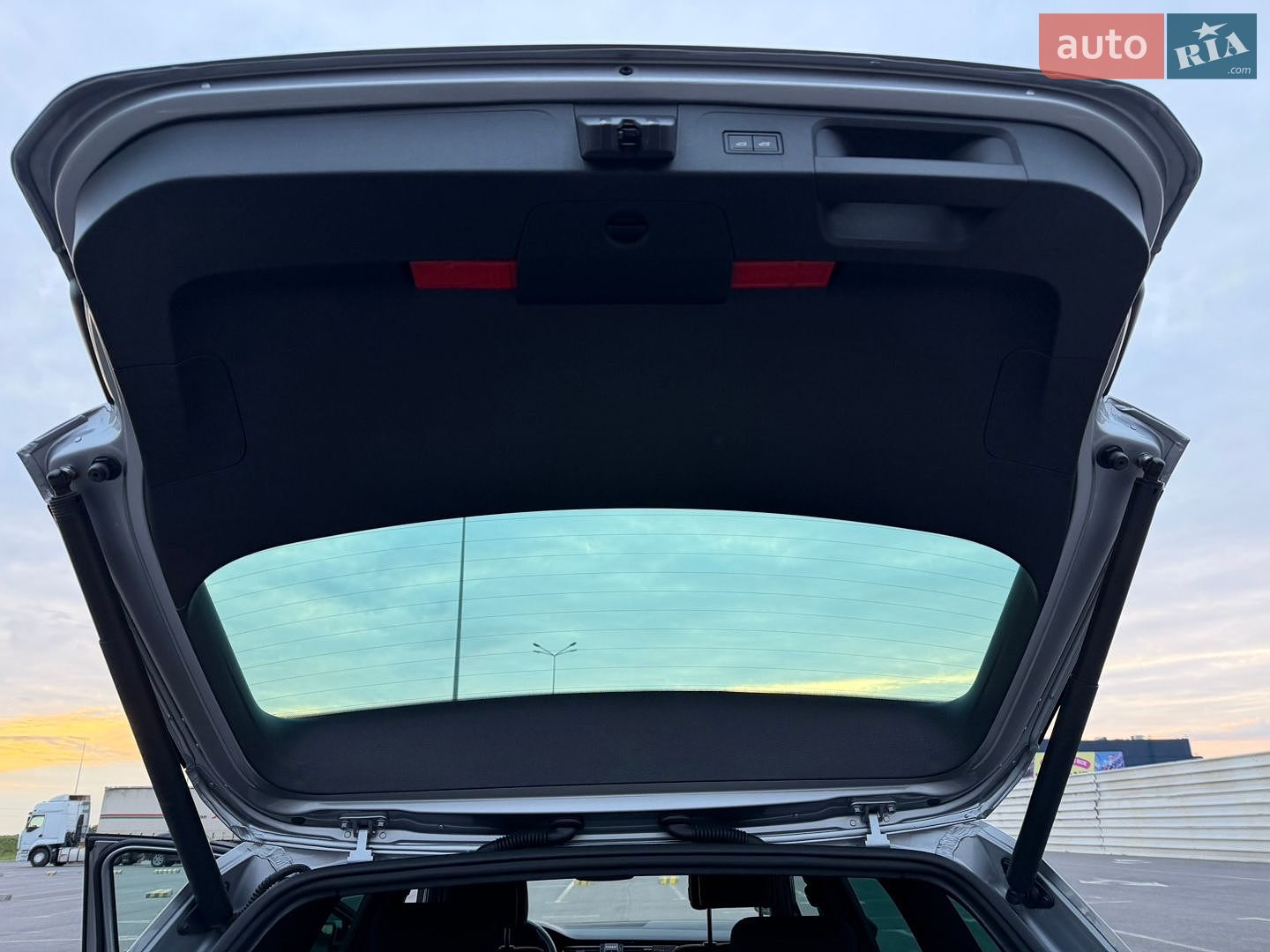 Volkswagen Passat 2020 VIN WVWZZZ3CZME027709 фото оголошення 38 з 111
