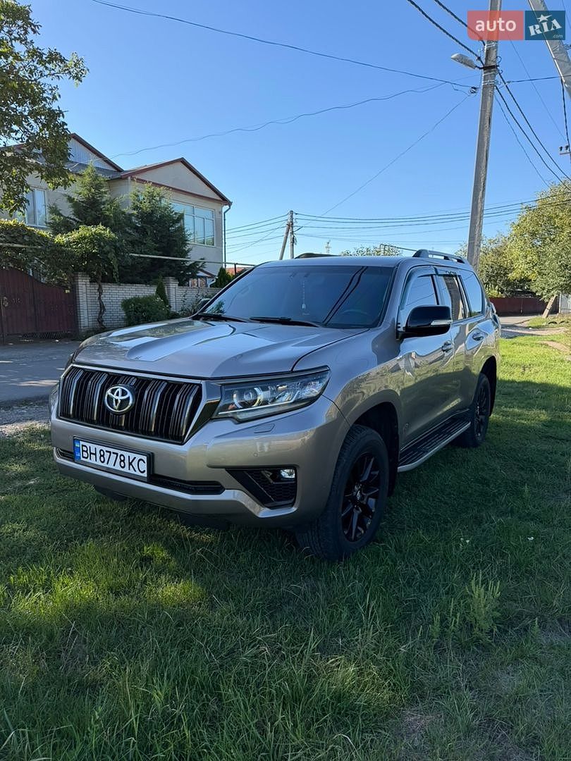 Toyota Land Cruiser Prado 2021 VIN JTEBU3FJ30K212132 фото оголошення 2 з 56