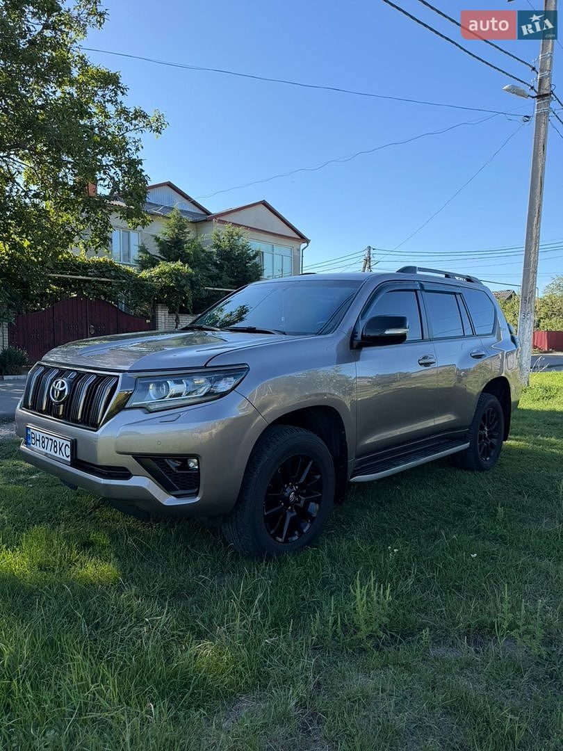 Toyota Land Cruiser Prado 2021 VIN JTEBU3FJ30K212132 фото оголошення 4 з 56