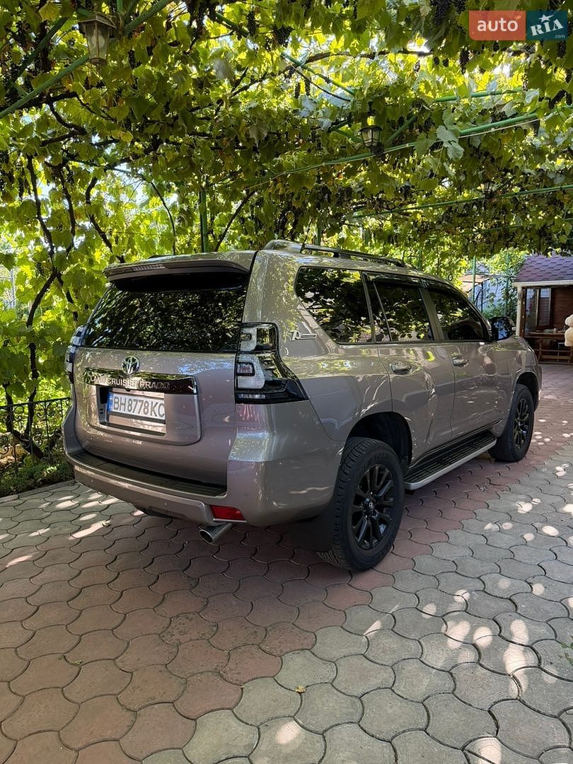 Toyota Land Cruiser Prado 2021 VIN JTEBU3FJ30K212132 фото оголошення 16 з 56