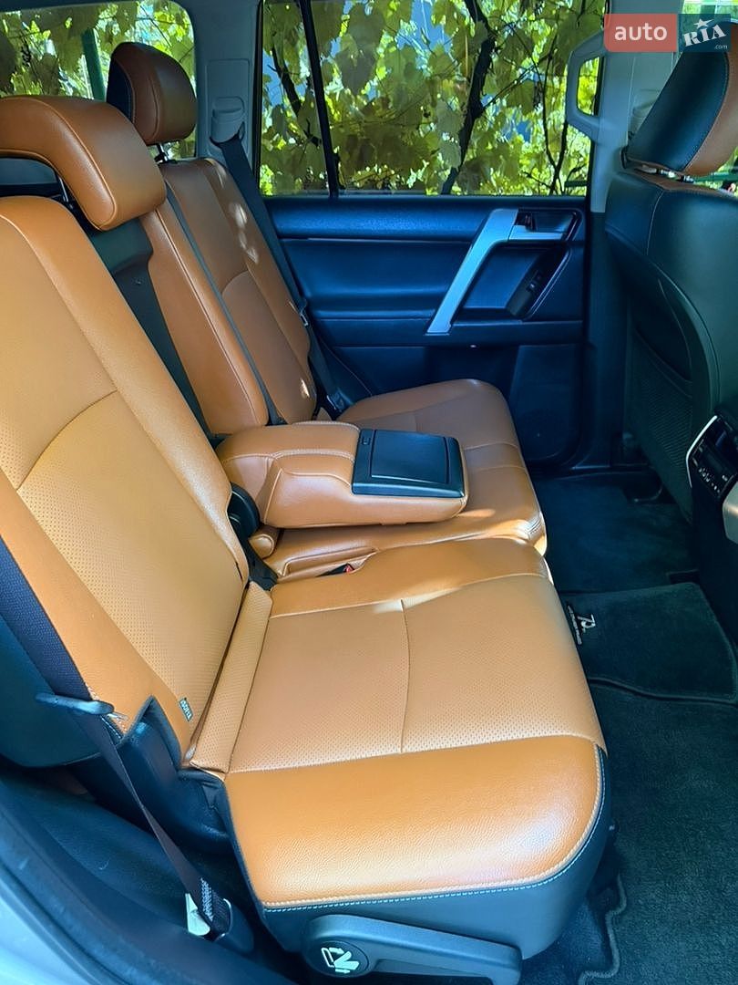 Toyota Land Cruiser Prado 2021 VIN JTEBU3FJ30K212132 фото оголошення 53 з 56