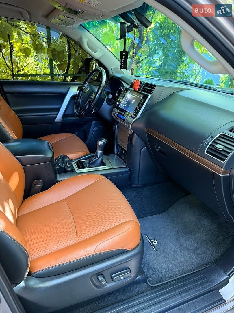 Toyota Land Cruiser Prado 2021 VIN JTEBU3FJ30K212132 фото оголошення 50 з 56