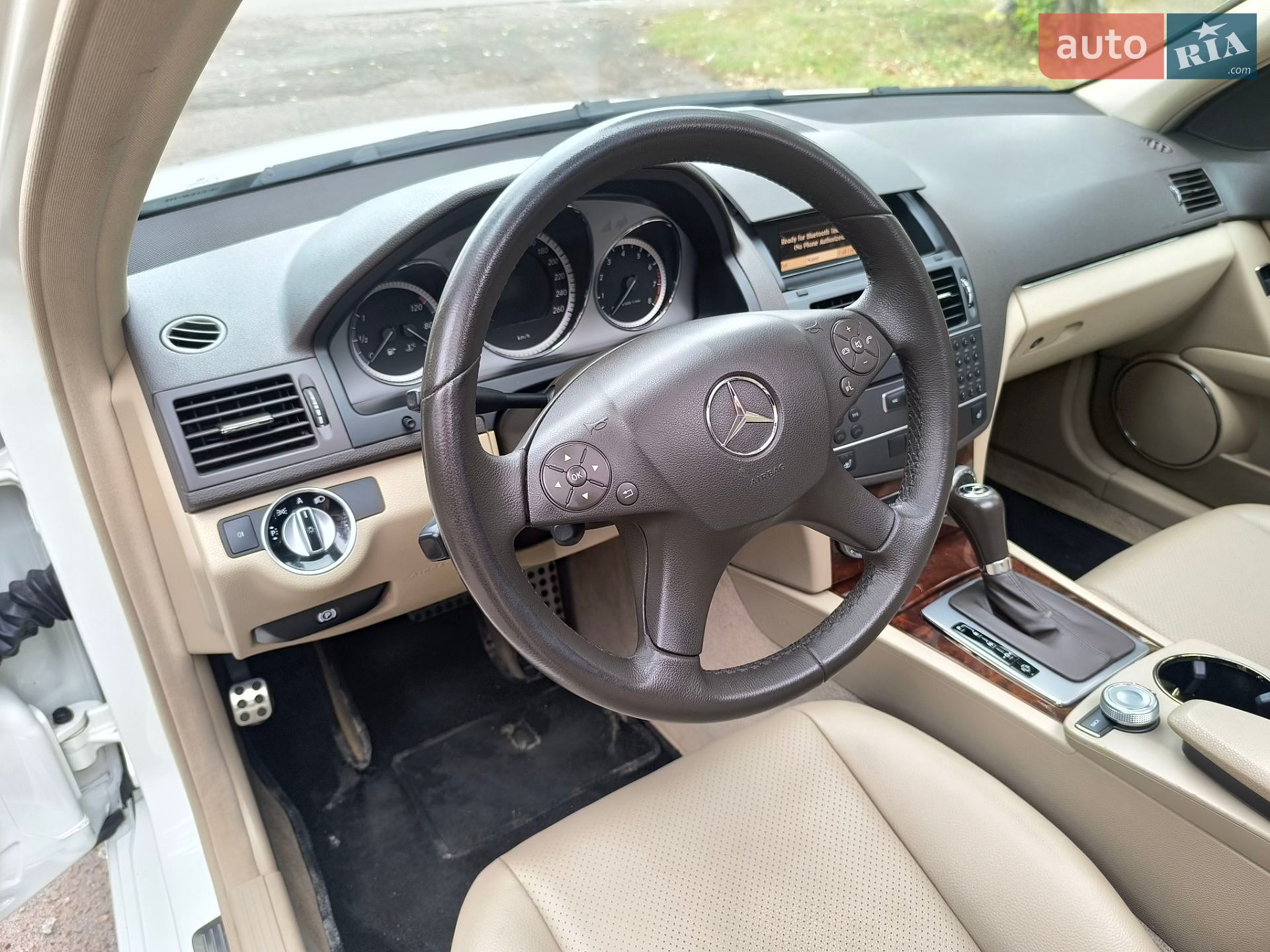Mercedes-Benz C-Class 2010 VIN WDDGF8BB8BR140814 фото оголошення 23 з 56