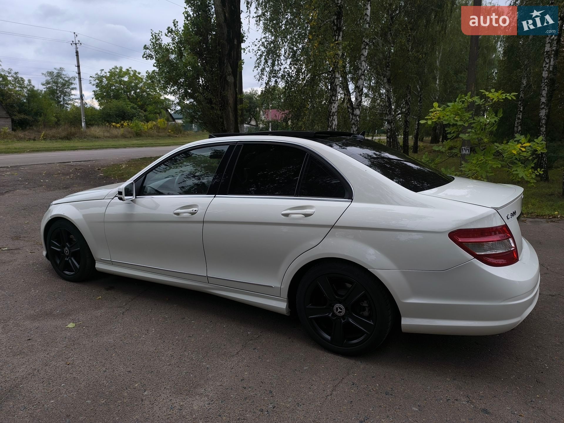 Mercedes-Benz C-Class 2010 VIN WDDGF8BB8BR140814 фото оголошення 27 з 56