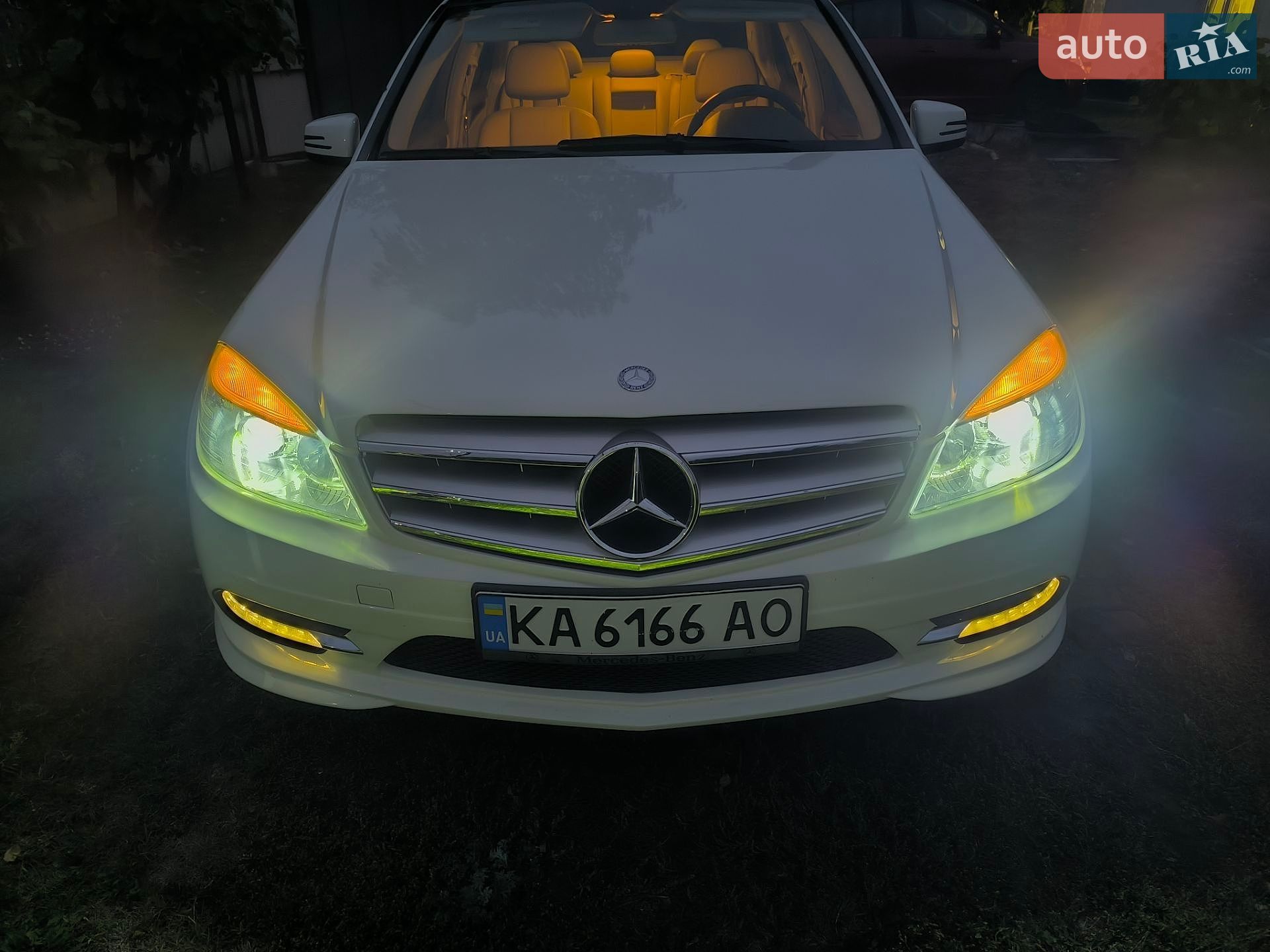 Mercedes-Benz C-Class 2010 VIN WDDGF8BB8BR140814 фото оголошення 43 з 56