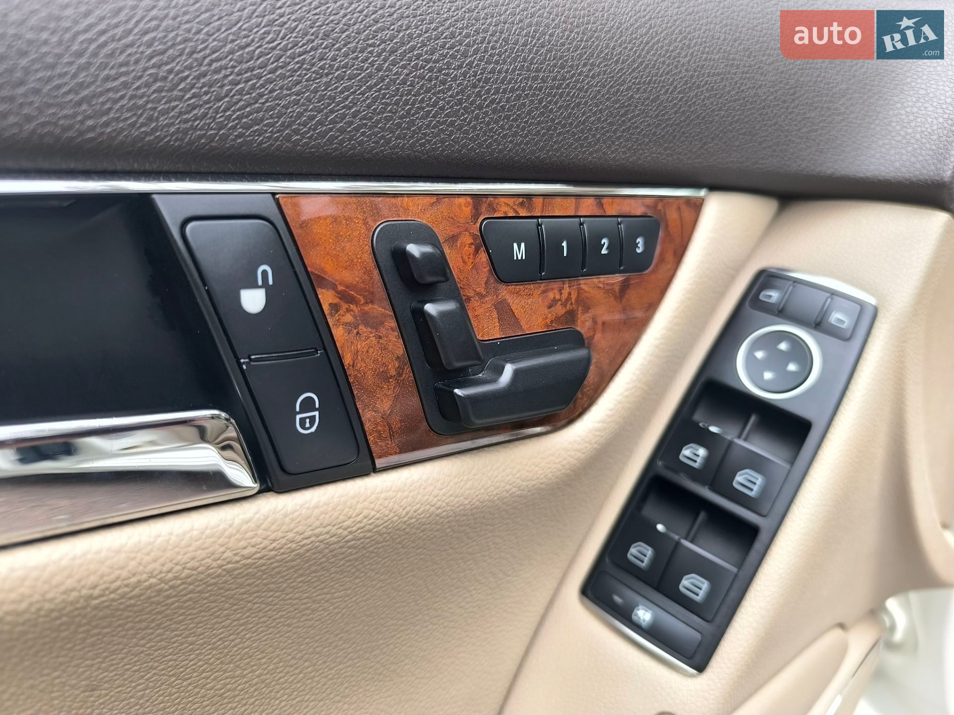 Mercedes-Benz C-Class 2010 VIN WDDGF8BB8BR140814 фото оголошення 46 з 56