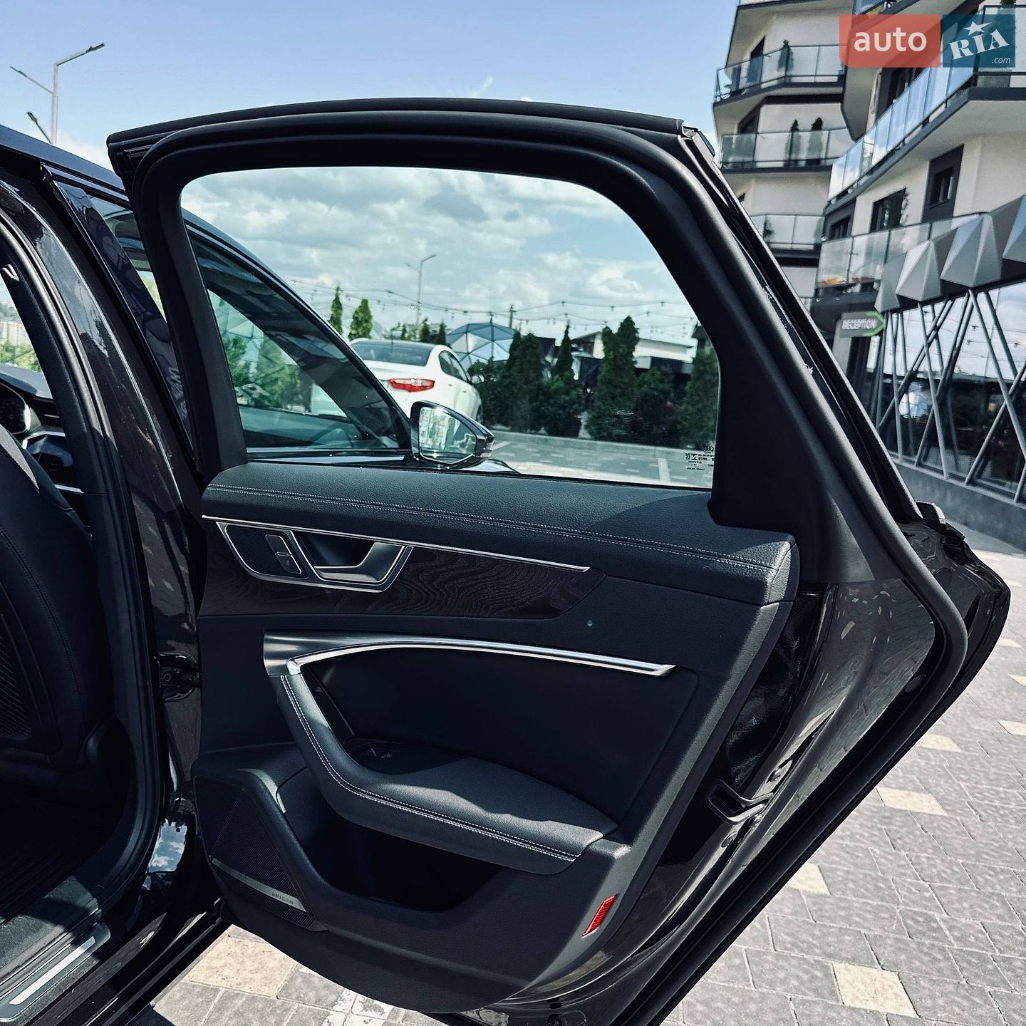 Audi A6 2020 VIN WAUE8AF20LN080952 фото оголошення 27 з 47
