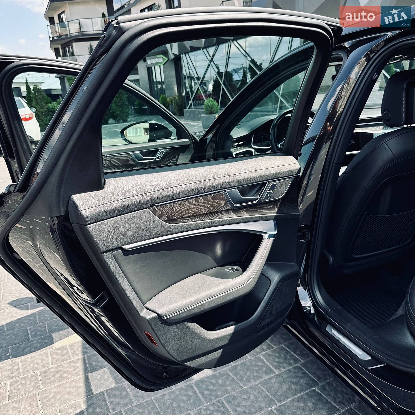 Audi A6 2020 VIN WAUE8AF20LN080952 фото оголошення 28 з 47