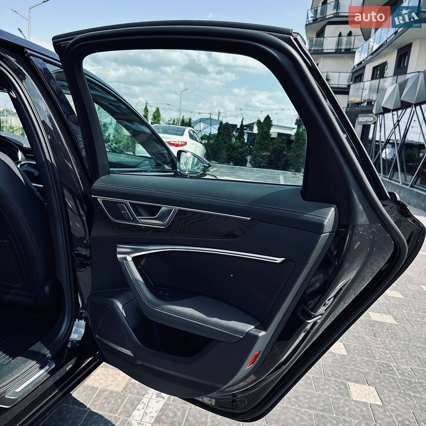 Audi A6 2020 VIN WAUE8AF20LN080952 фото оголошення 29 з 47