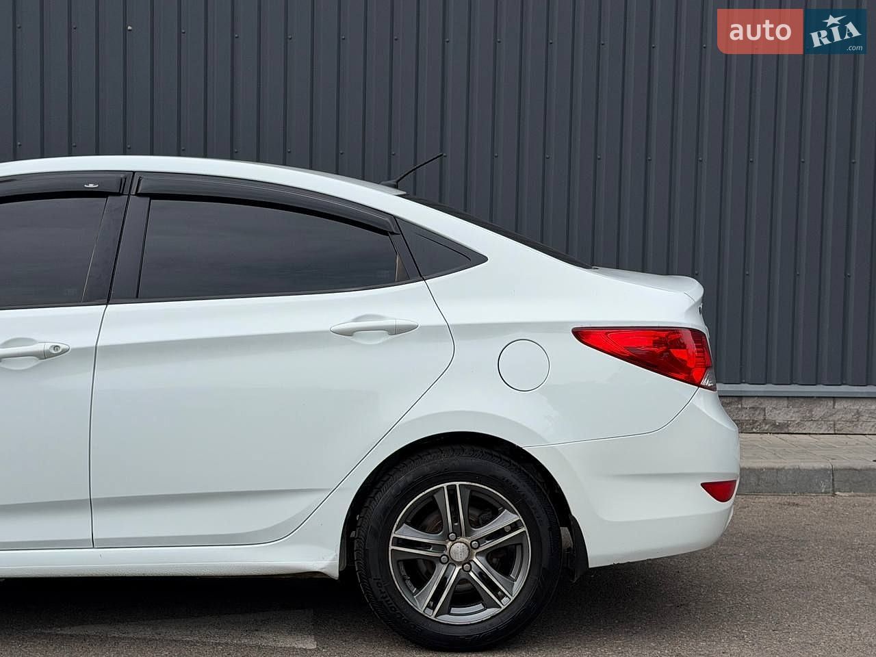 Hyundai Accent 2011 VIN Z94CT41CABR059992 фото оголошення 4 з 35
