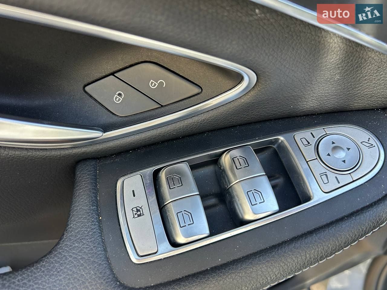 Mercedes-Benz C-Class 2018 VIN WDDWF1FB6KR441319 фото оголошення 16 з 45