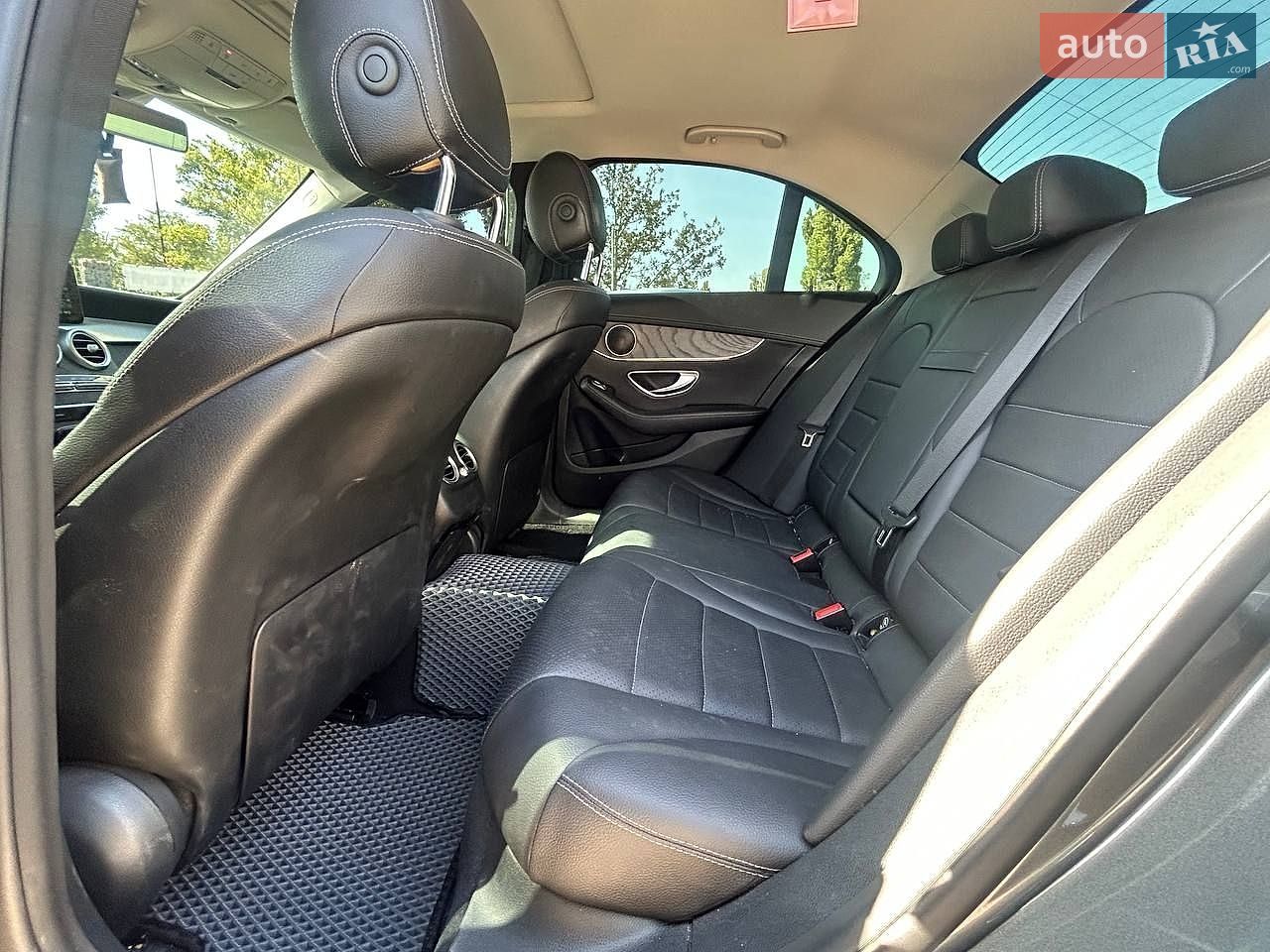Mercedes-Benz C-Class 2018 VIN WDDWF1FB6KR441319 фото оголошення 34 з 45