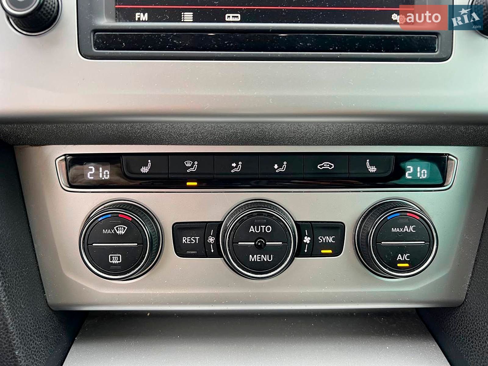 Volkswagen Passat 2015 VIN WVWZZZ3CZFE488214 фото оголошення 29 з 43