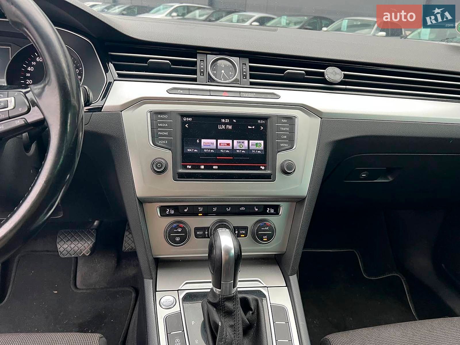 Volkswagen Passat 2015 VIN WVWZZZ3CZFE488214 фото оголошення 27 з 43