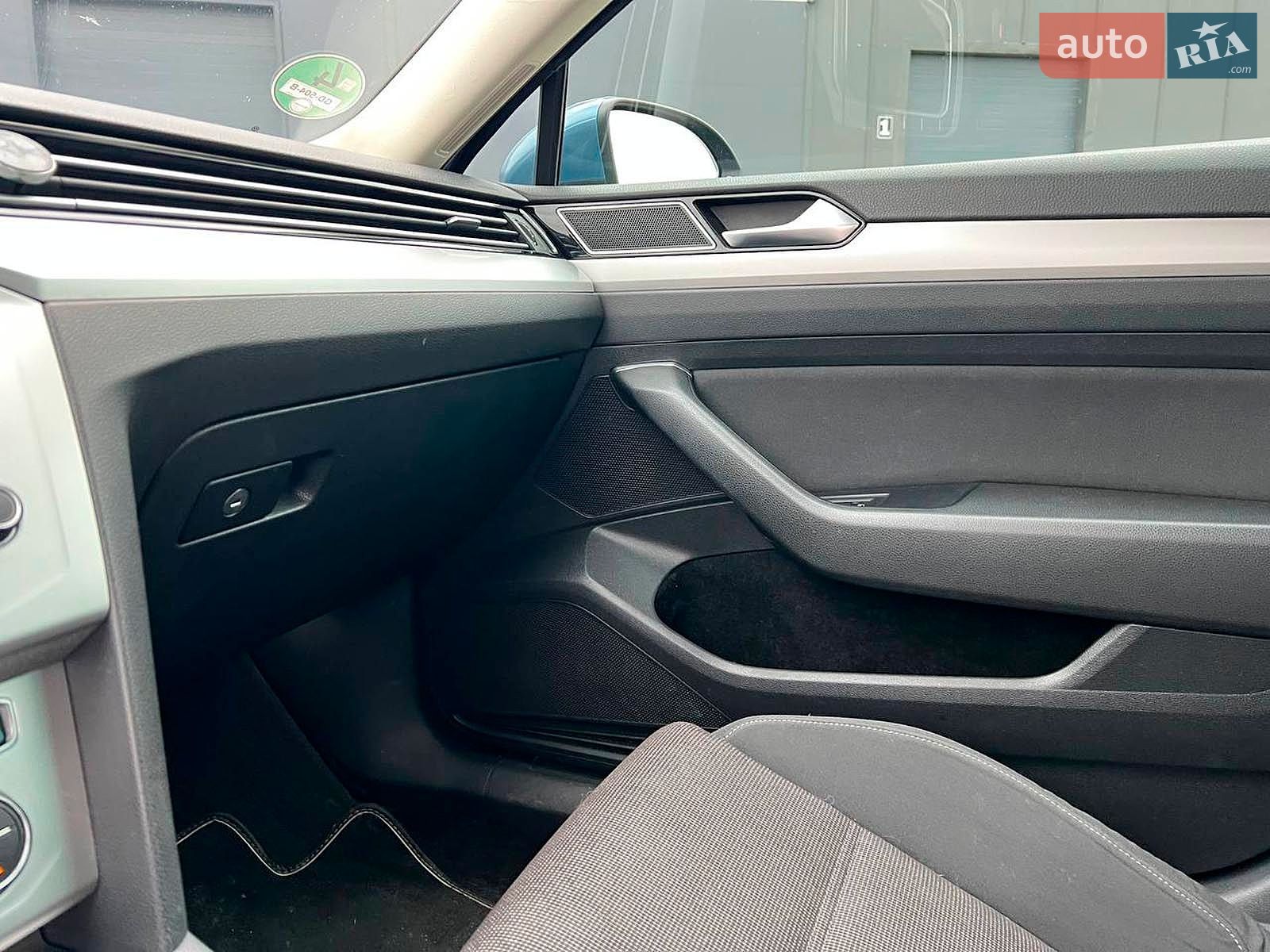 Volkswagen Passat 2015 VIN WVWZZZ3CZFE488214 фото оголошення 33 з 43