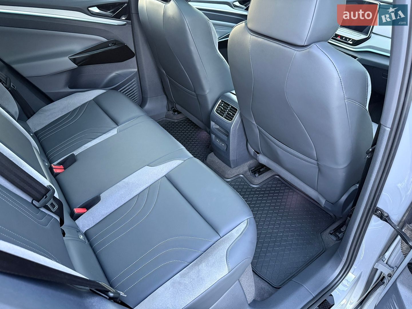 Volkswagen ID.4 Crozz 2023 VIN LFVVB9E67P5005249 фото оголошення 8 з 9