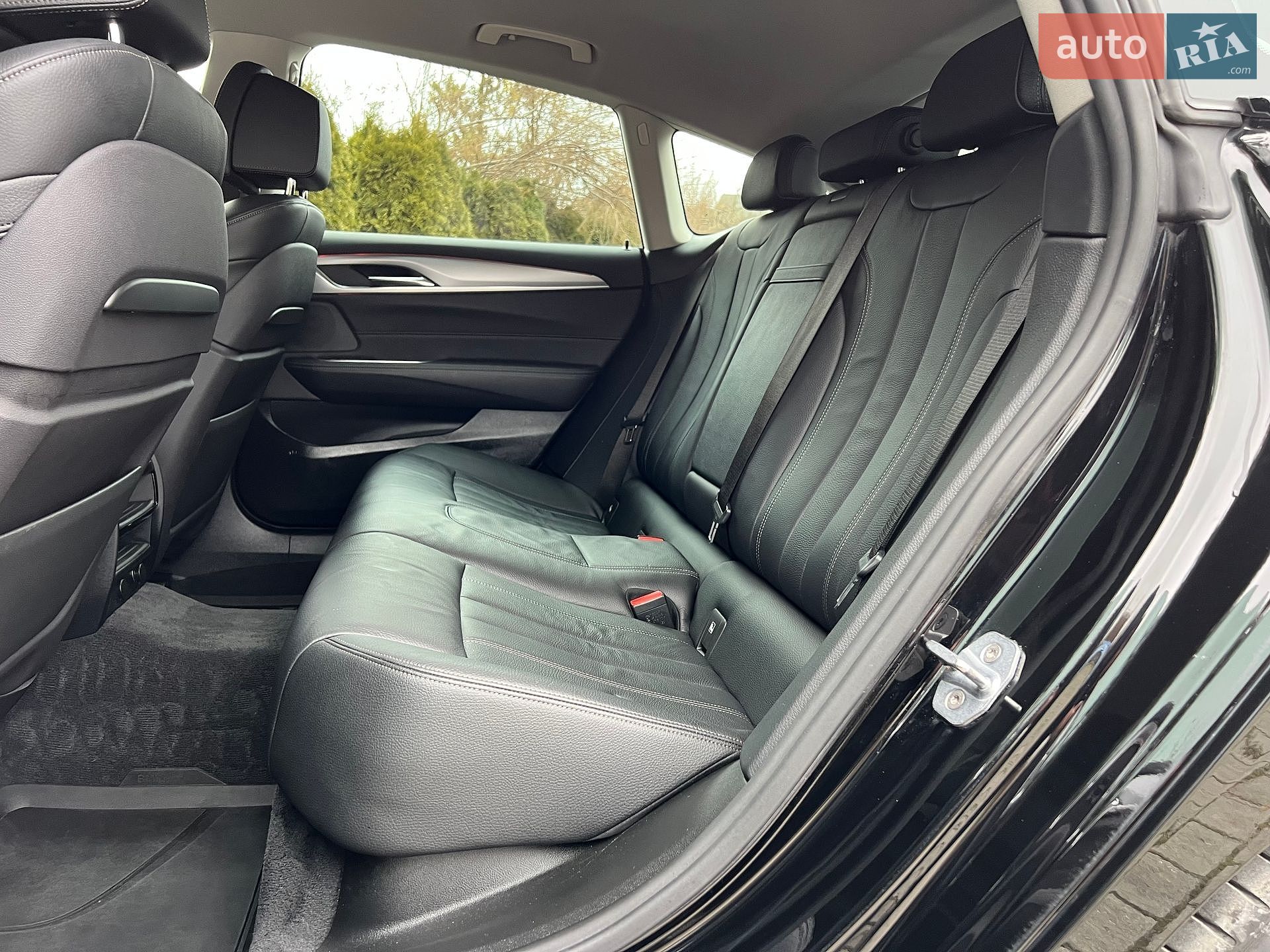 BMW 6 Series GT 2018 VIN WBAJV21080BH93133 фото оголошення 11 з 36