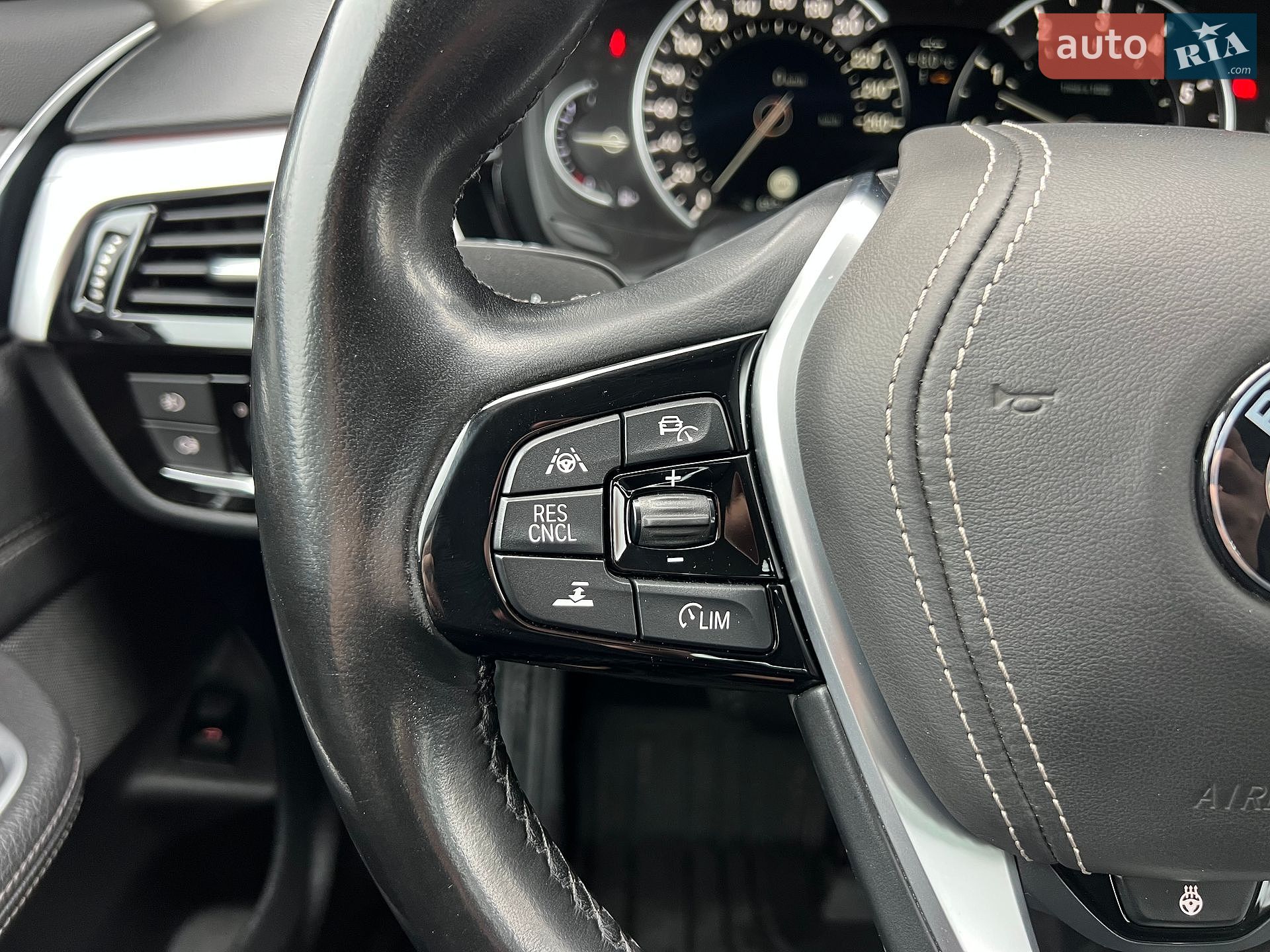 BMW 6 Series GT 2018 VIN WBAJV21080BH93133 фото оголошення 16 з 36