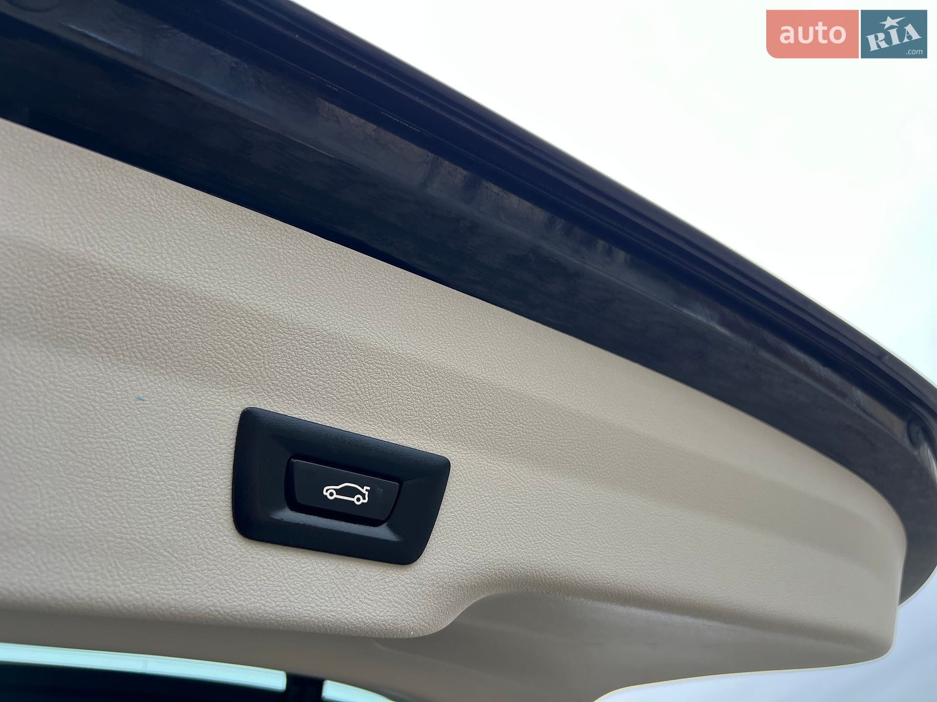 BMW 6 Series GT 2018 VIN WBAJV21080BH93133 фото оголошення 35 з 36