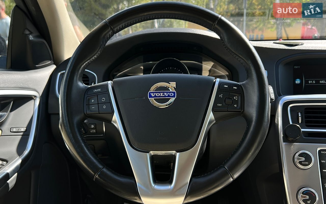 Volvo V60 2016 VIN YV140MEK6H1343480 фото оголошення 11 з 26