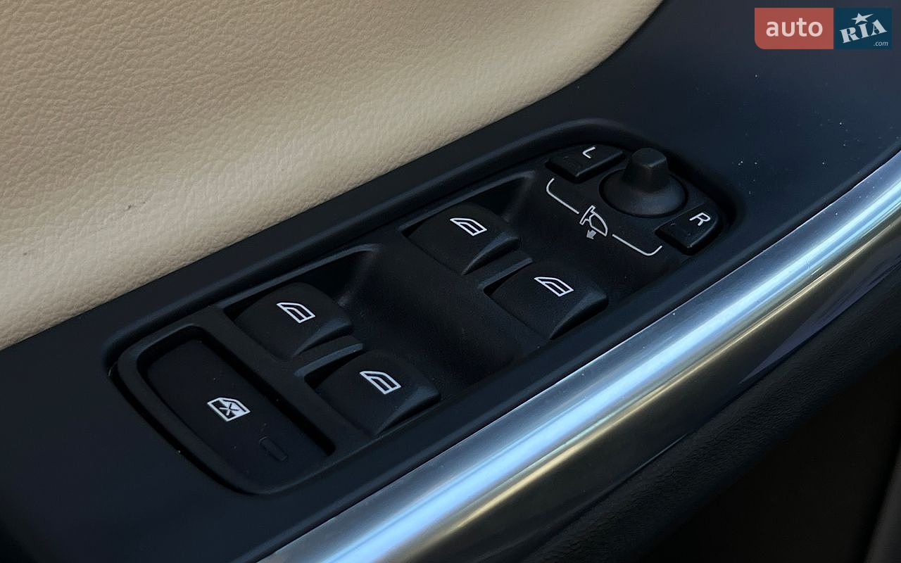 Volvo V60 2016 VIN YV140MEK6H1343480 фото оголошення 21 з 26
