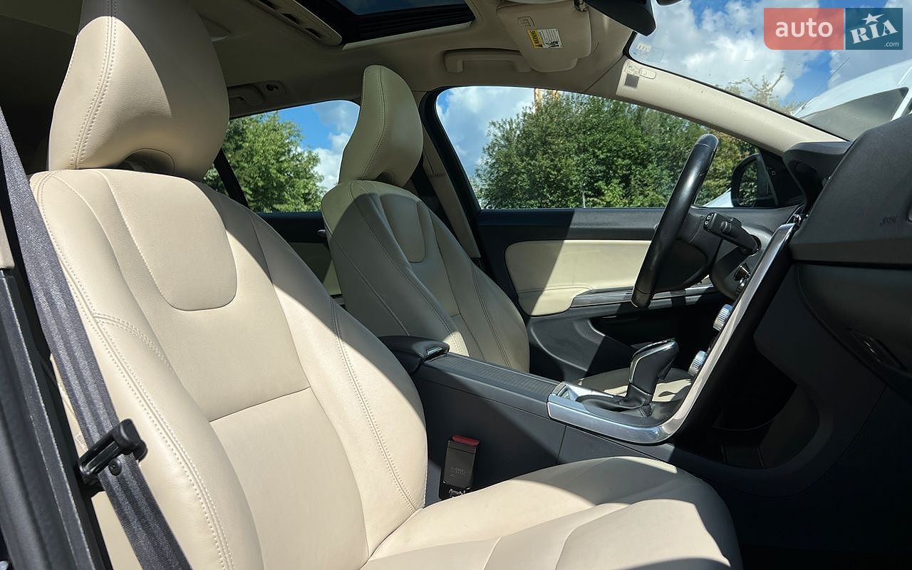 Volvo V60 2016 VIN YV140MEK6H1343480 фото оголошення 24 з 26