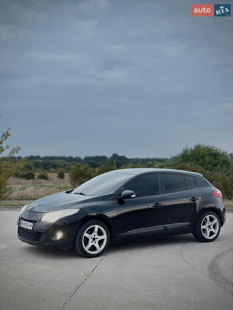 Renault Megane 2011 VIN VF1BZ1R0544451870 фото оголошення 2 з 10