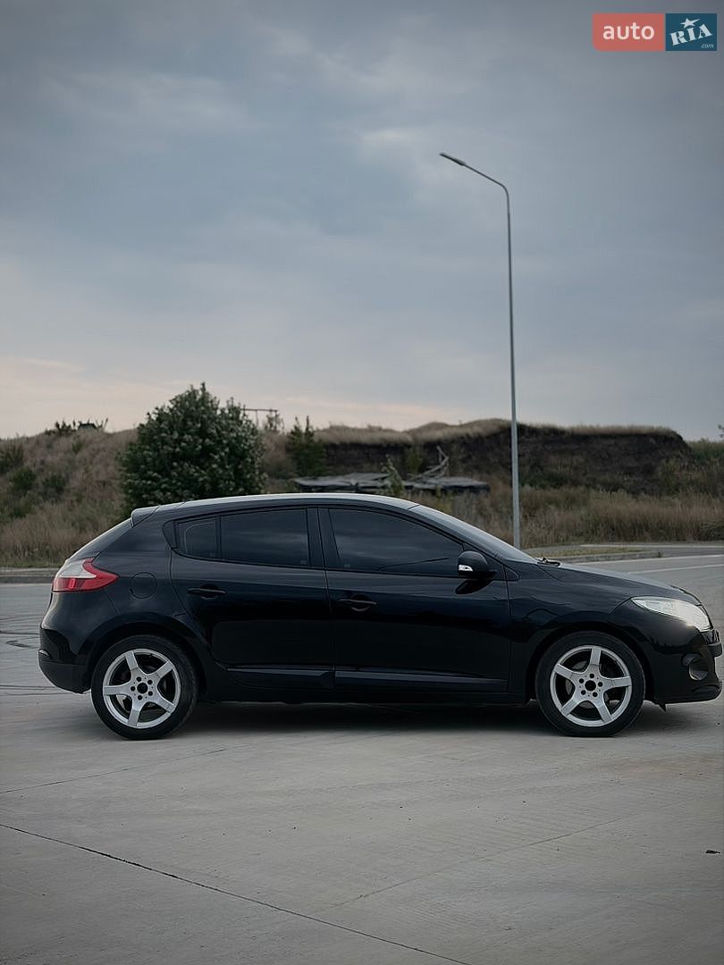 Renault Megane 2011 VIN VF1BZ1R0544451870 фото оголошення 7 з 10