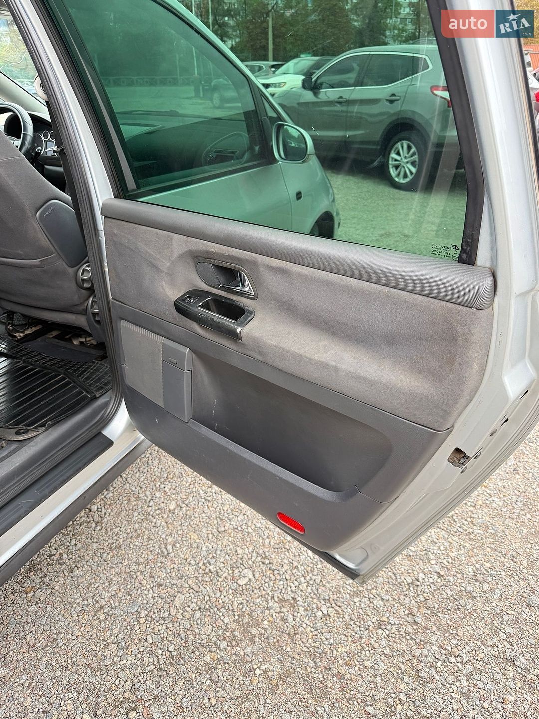 Volkswagen Sharan 2004 VIN WVWZZZ7MZ5V003364 фото оголошення 14 з 23
