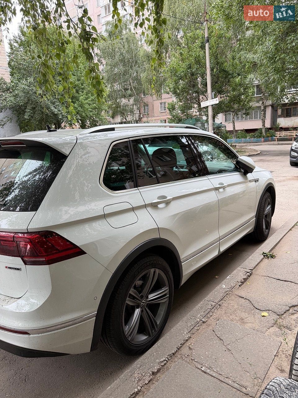 Volkswagen Tiguan 2020 VIN WVGZZZ5NZLW903025 фото оголошення 4 з 10