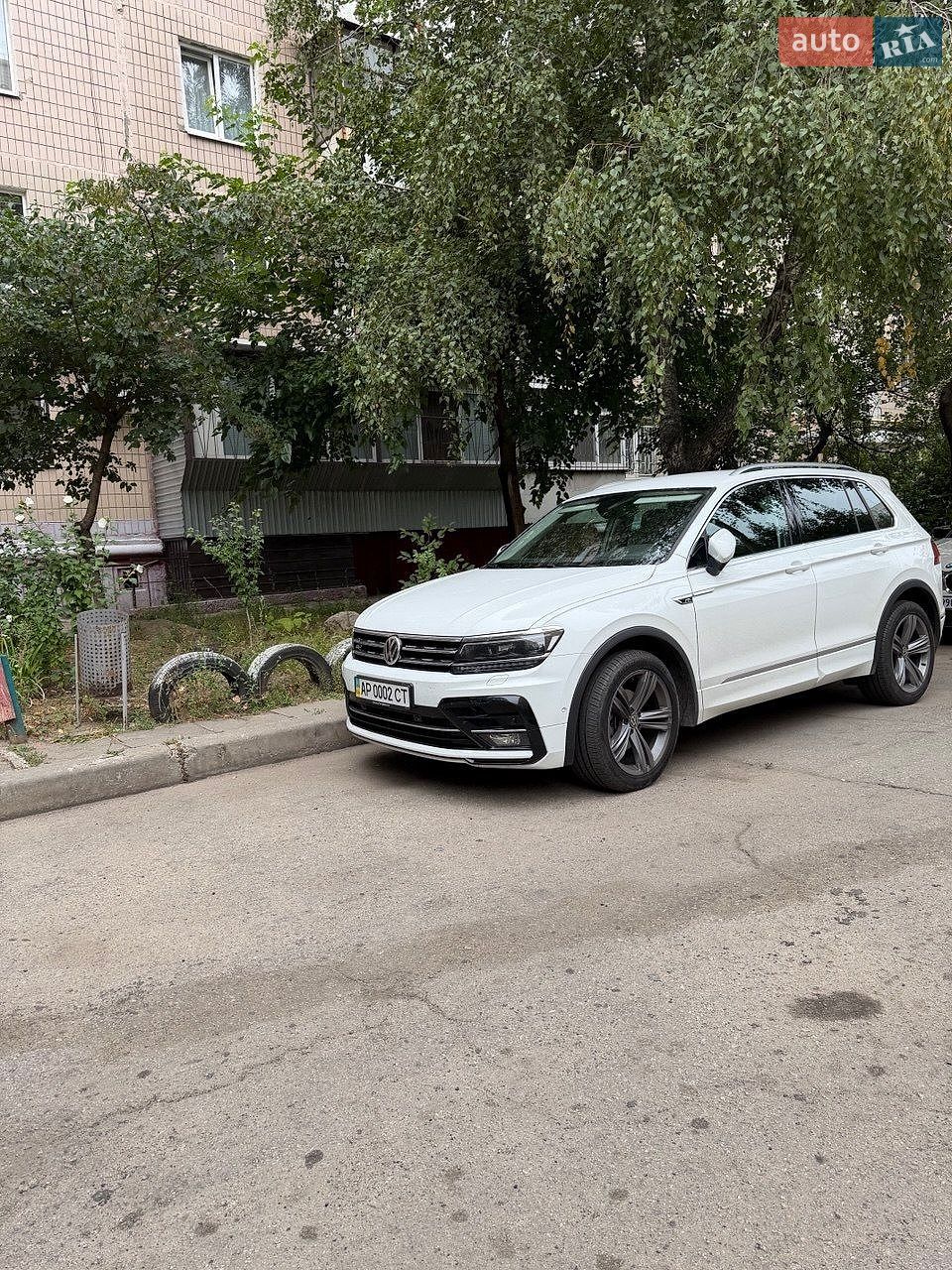 Volkswagen Tiguan 2020 VIN WVGZZZ5NZLW903025 фото оголошення 2 з 10