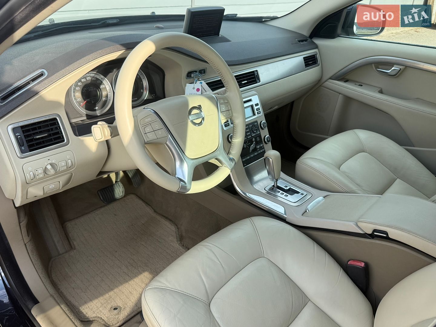 Volvo V70 2011 VIN YV1BW485BB1204426 фото оголошення 9 з 20