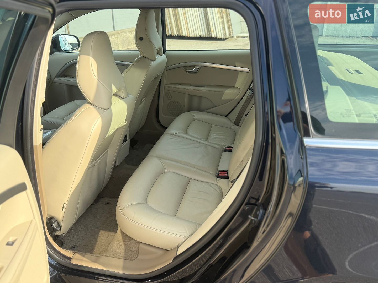 Volvo V70 2011 VIN YV1BW485BB1204426 фото оголошення 11 з 20