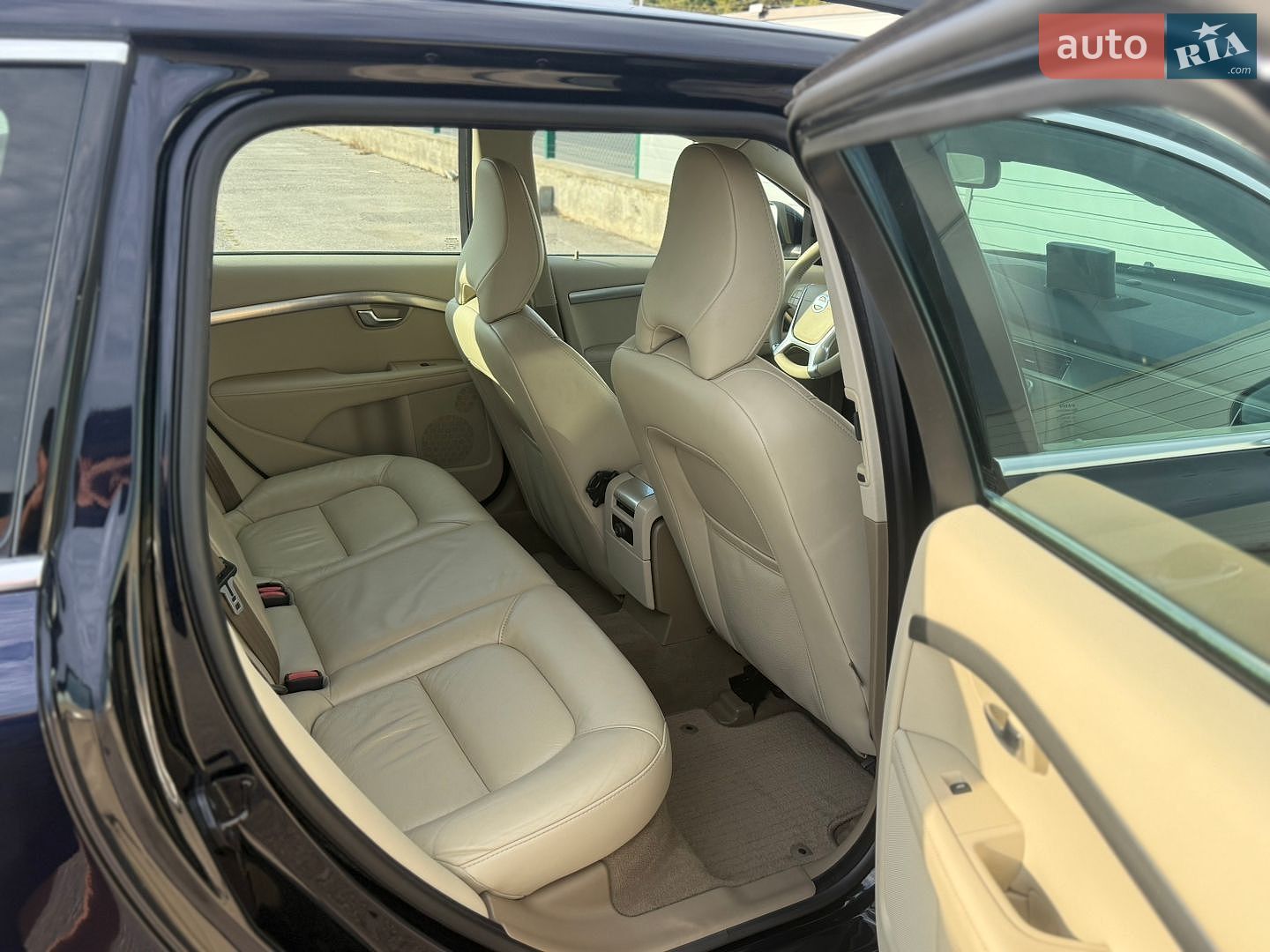 Volvo V70 2011 VIN YV1BW485BB1204426 фото оголошення 12 з 20