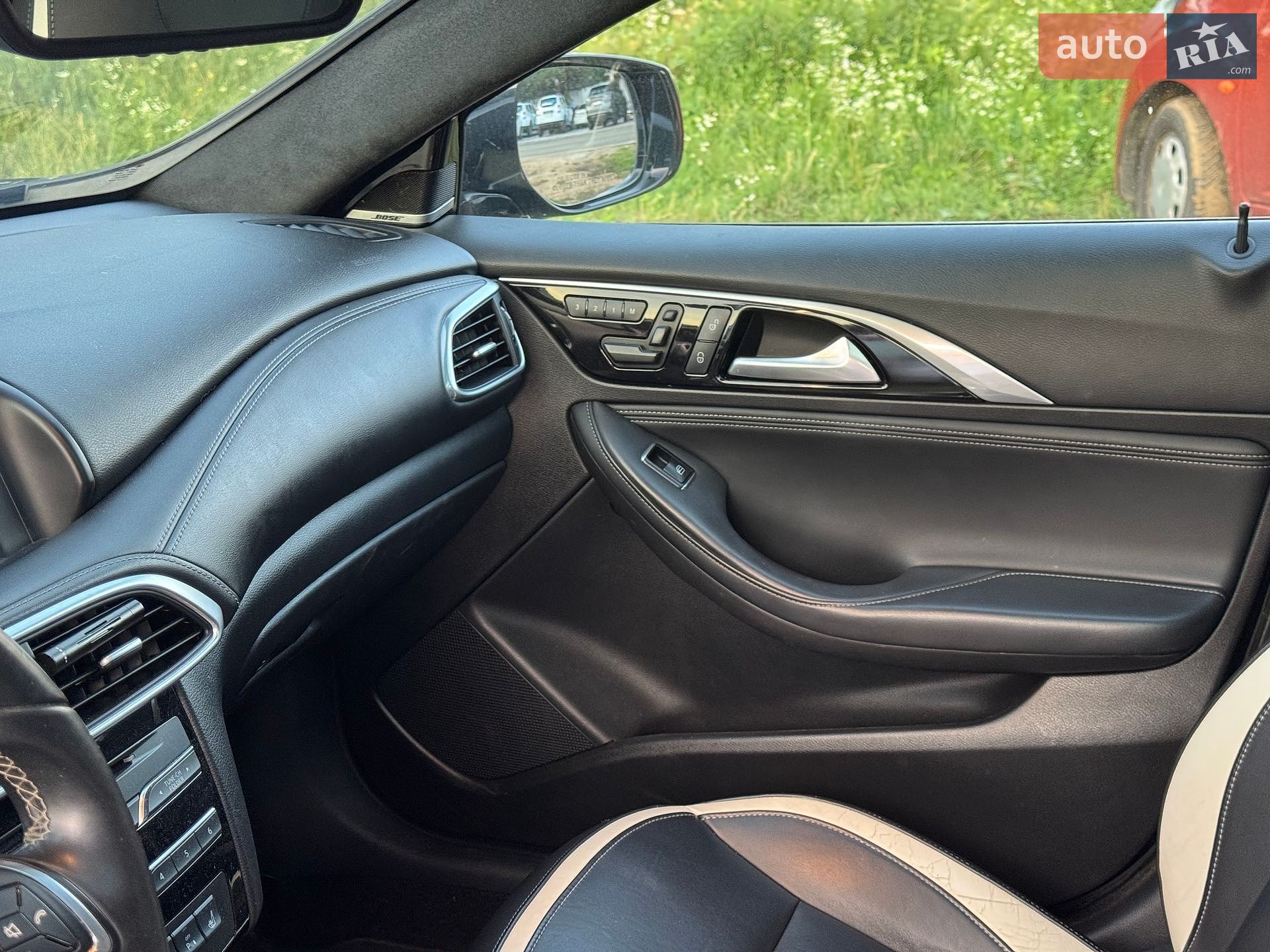Infiniti QX30 2016 VIN SJKCH5CP4HA031041 фото оголошення 11 з 29