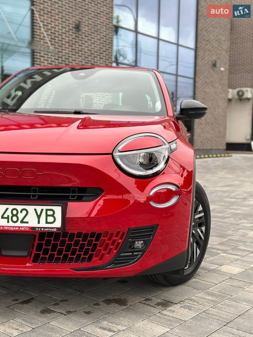 Fiat 600e 2023 VIN ZFANFBA50PJ000666 фото оголошення 9 з 28