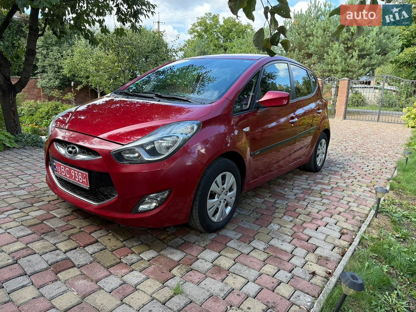 Hyundai ix20 2011 VIN TMAPU81DBBJ046316 фото оголошення 2 з 21