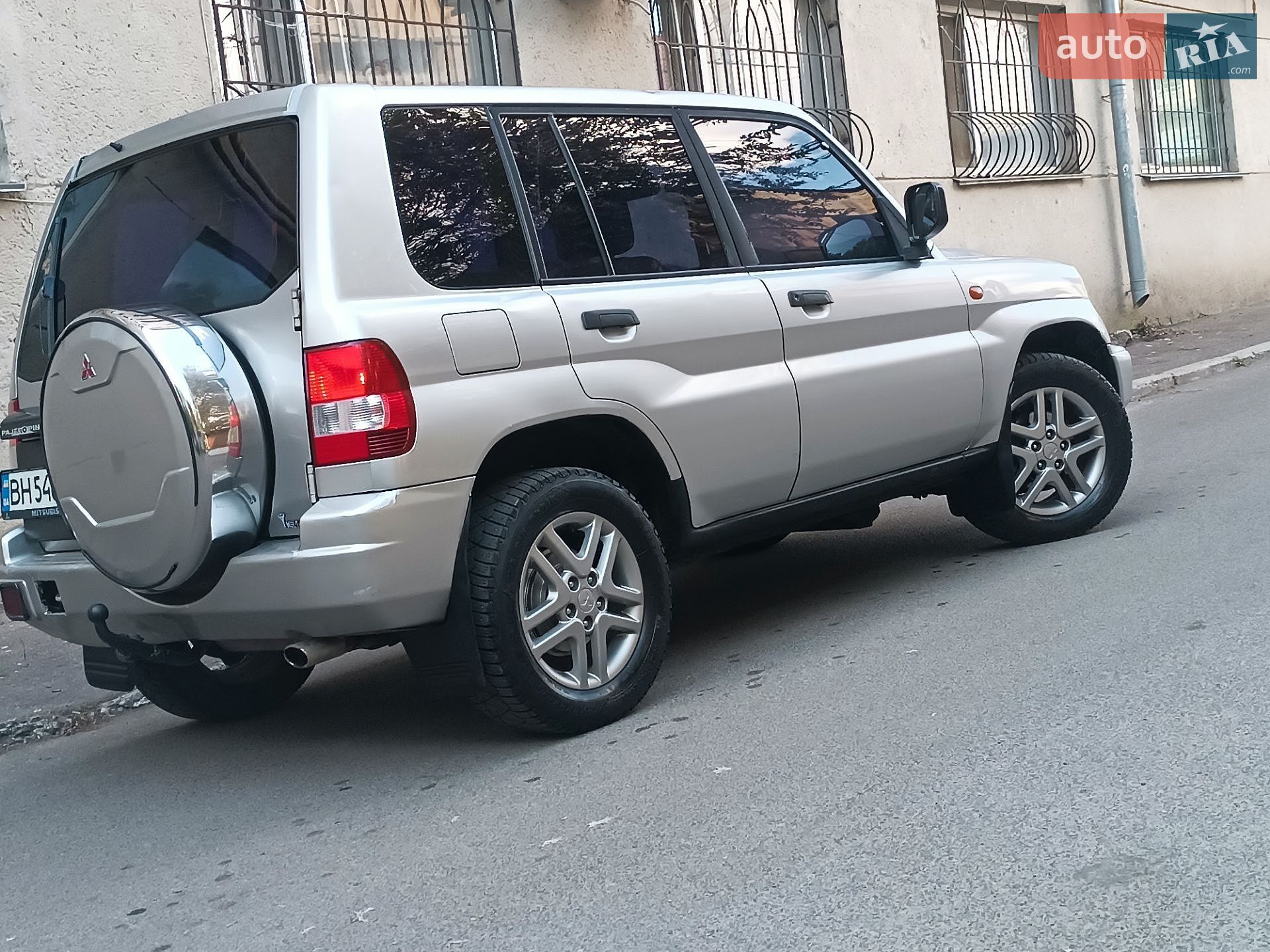Mitsubishi Pajero 2002 VIN JMP0RH76W2X004317 фото оголошення 4 з 21
