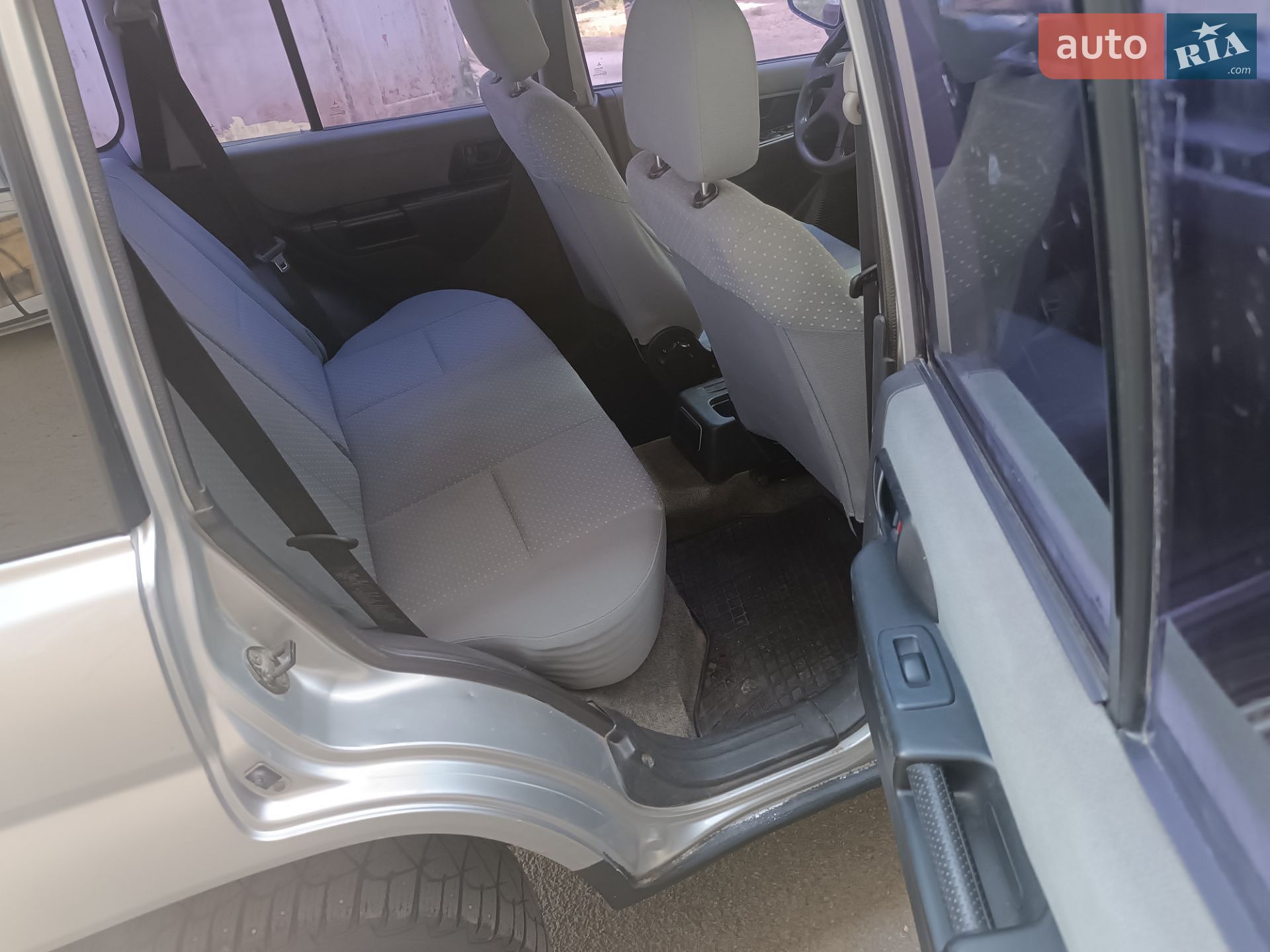 Mitsubishi Pajero 2002 VIN JMP0RH76W2X004317 фото оголошення 19 з 21