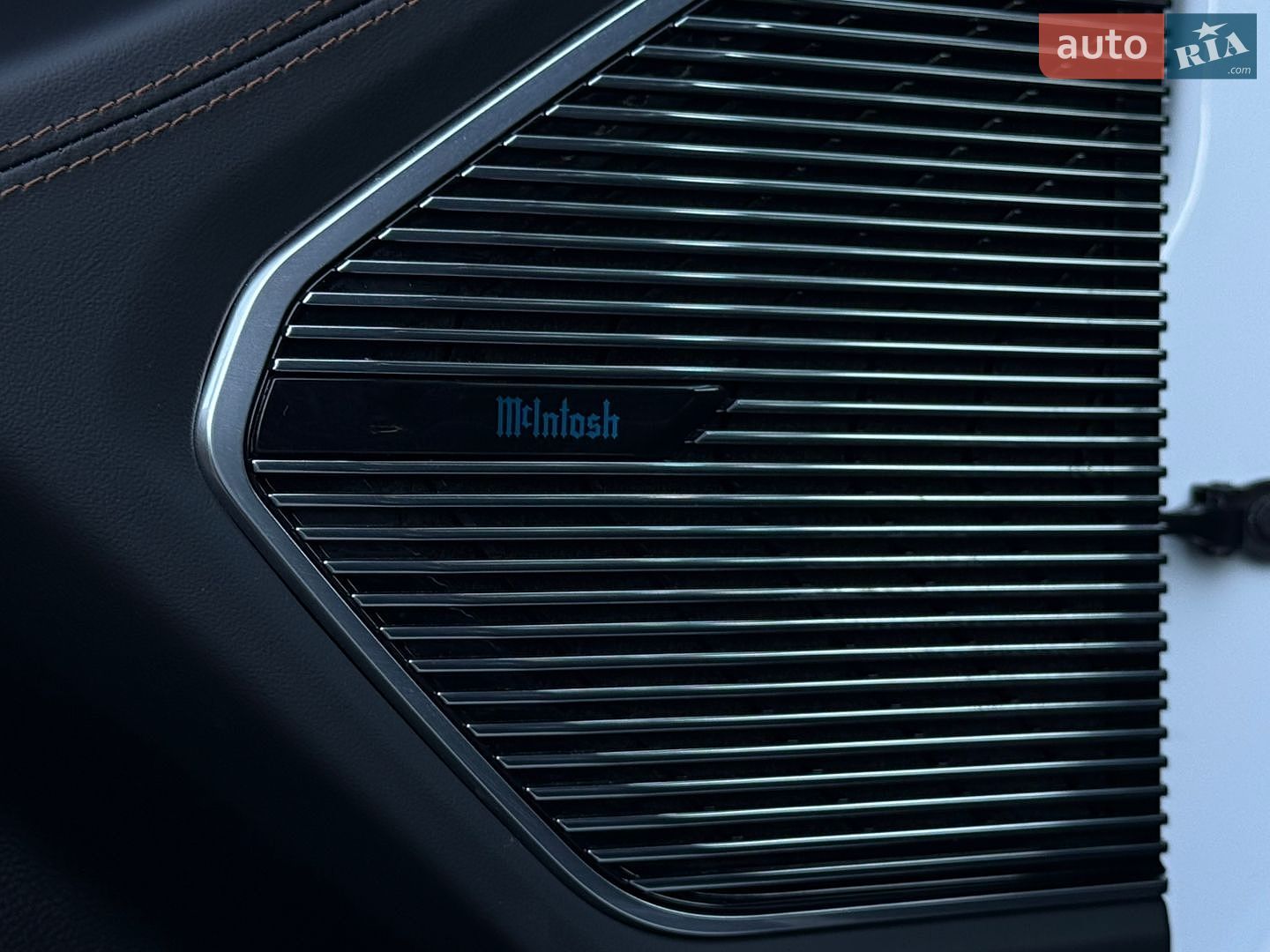 Jeep Grand Cherokee 2023 VIN 1C4RJYE65P8802183 фото оголошення 12 з 16