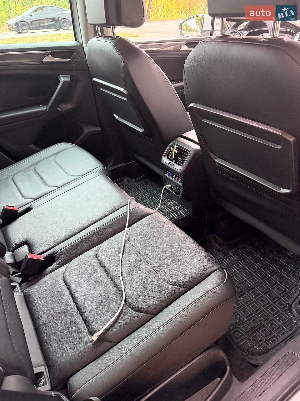 Volkswagen Tiguan 2020 VIN WVGZZZ5NZLW903025 фото оголошення 17 з 18