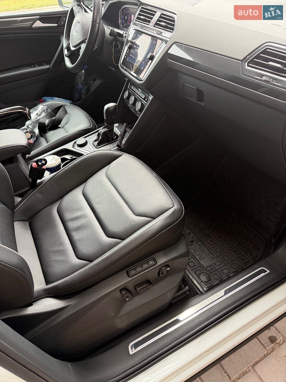 Volkswagen Tiguan 2020 VIN WVGZZZ5NZLW903025 фото оголошення 10 з 18